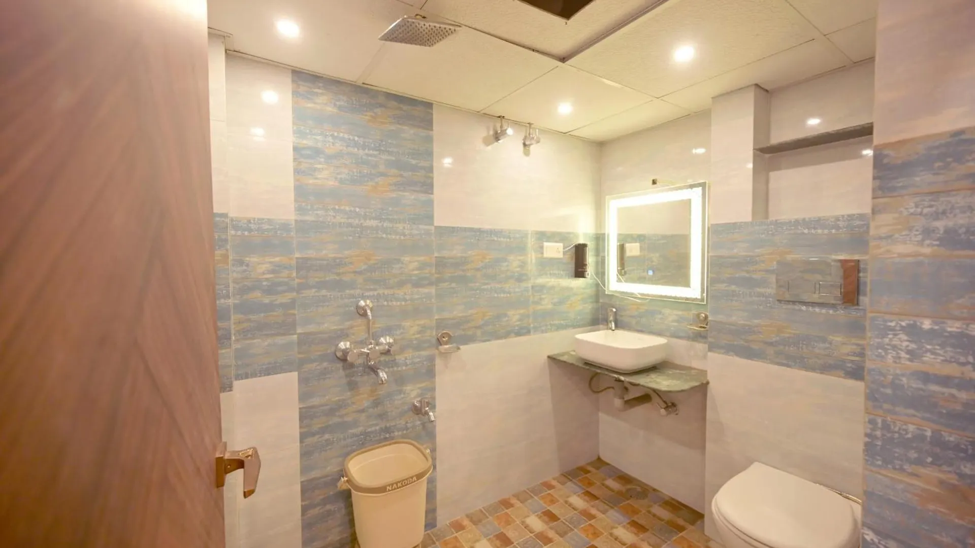 Char Dham Palace Hotel Varanasi