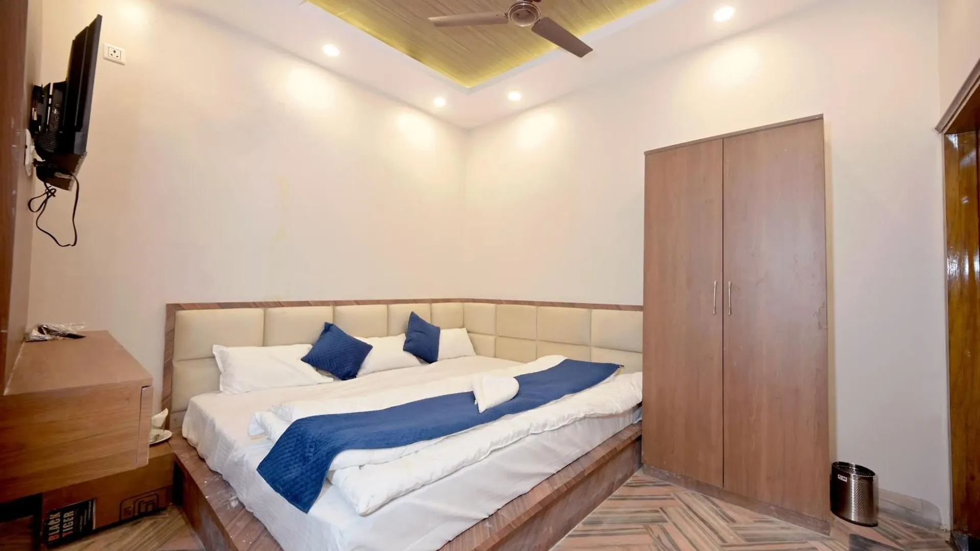 Char Dham Palace Hotel Varanasi 3*,  Indien